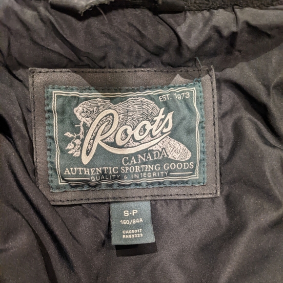 ROOTS winter jacket women Size S balck - Picture 3 of 5